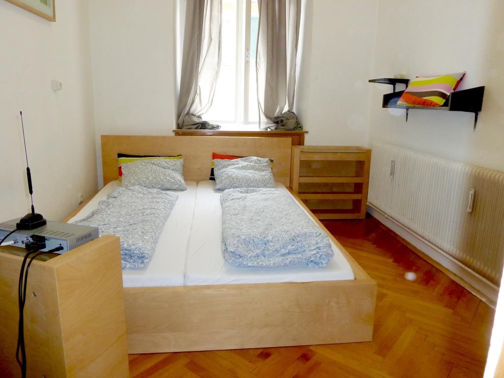 Apartment Jakominiplatz Graz Szoba fotó